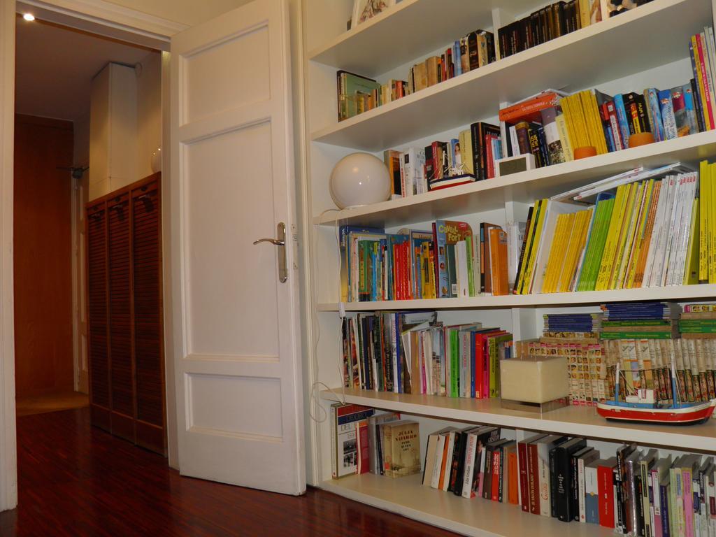 Suitur Courtyard Apartment Barcellona Esterno foto