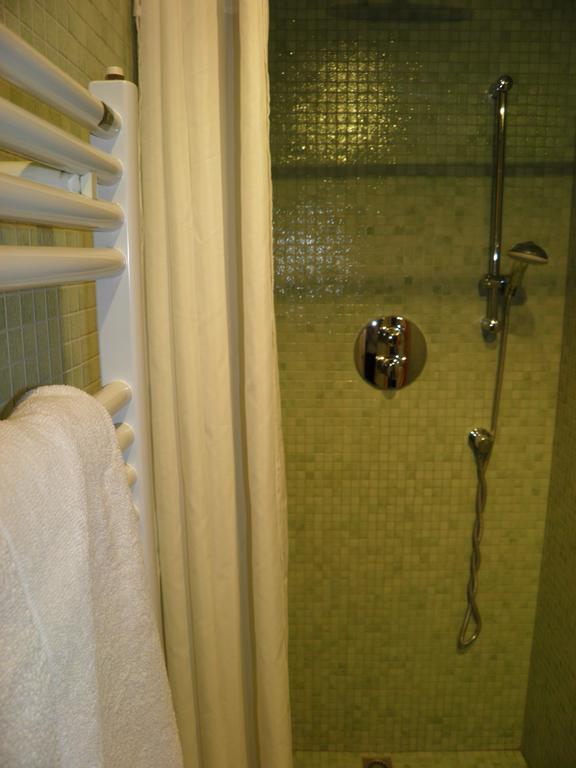 Suitur Courtyard Apartment Barcellona Esterno foto