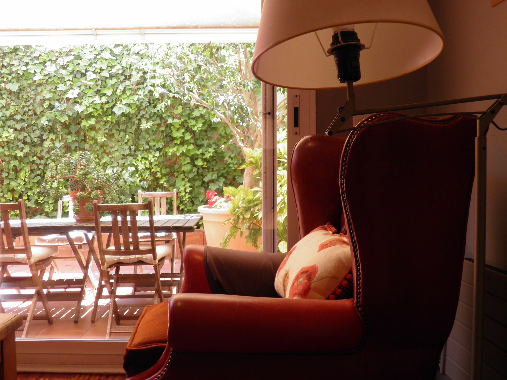 Suitur Courtyard Apartment Barcellona Esterno foto