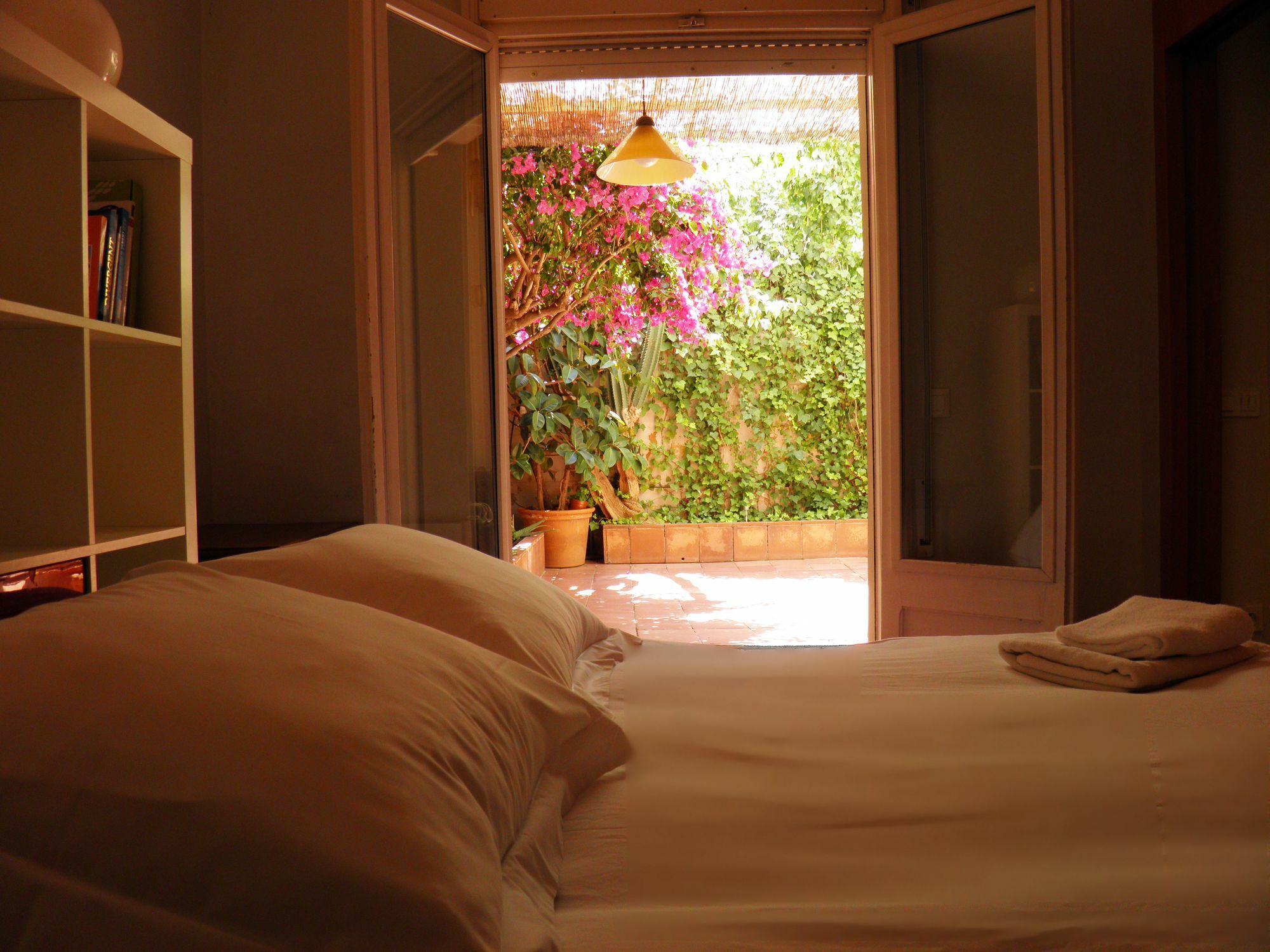 Suitur Courtyard Apartment Barcellona Esterno foto