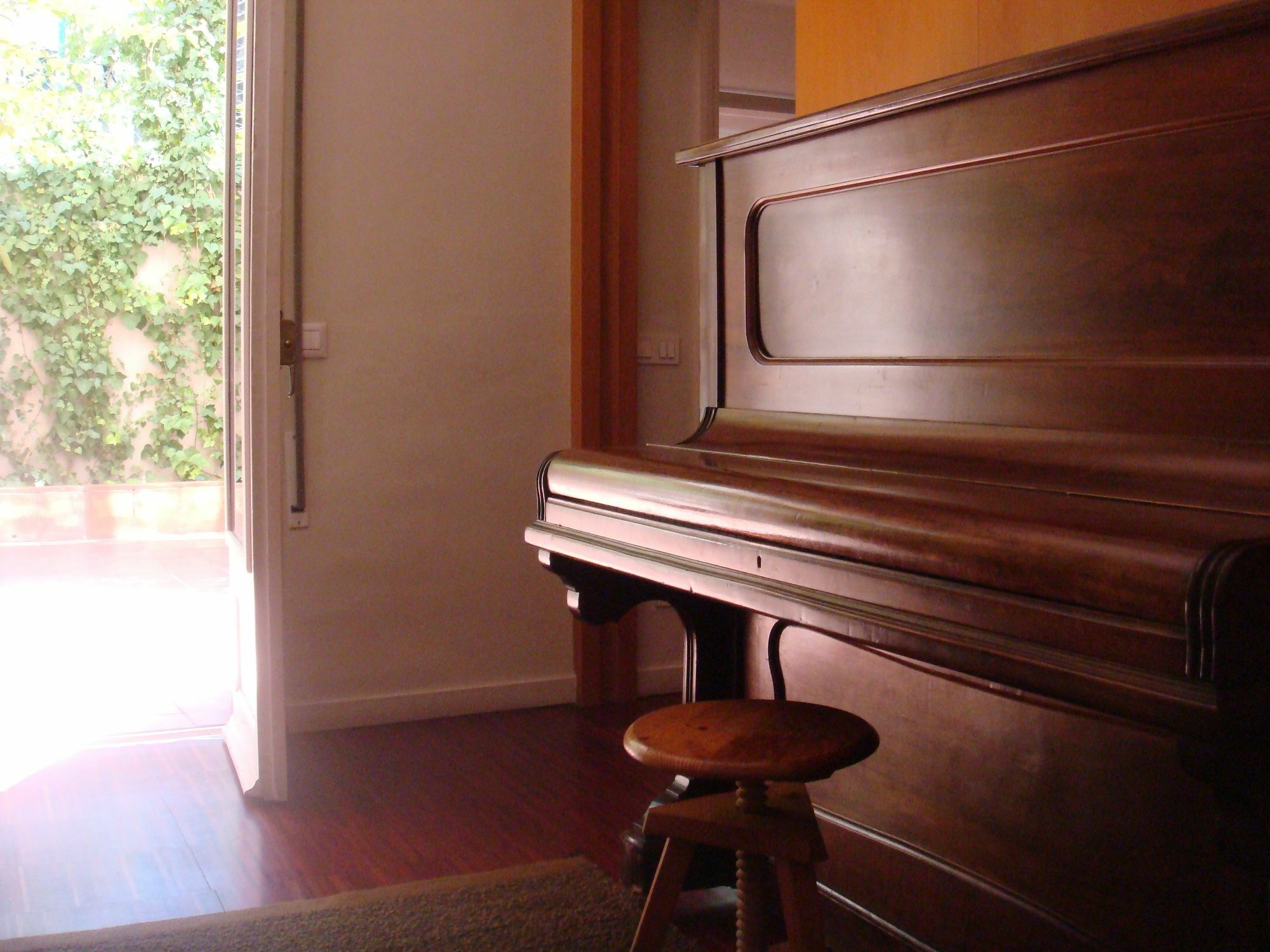 Suitur Courtyard Apartment Barcellona Esterno foto